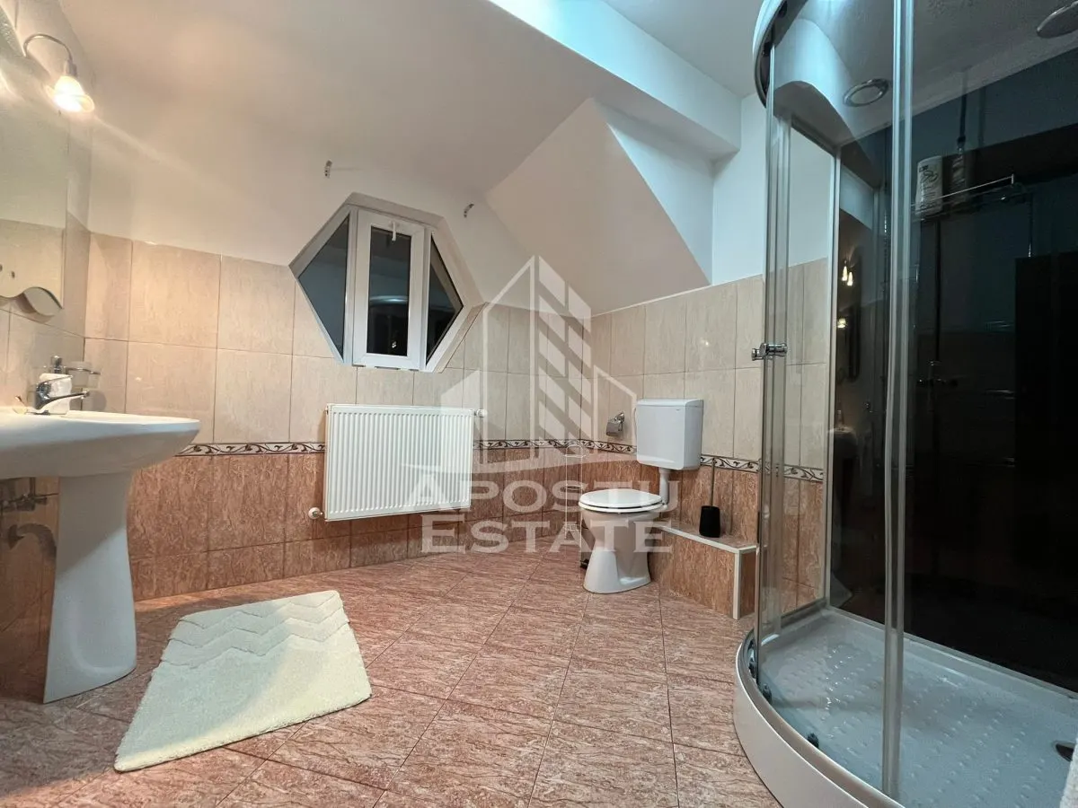 Casa individuala cu 6 camere, 3 bai, garaj, teren 500 mp si 2 fronturi - foto 16
