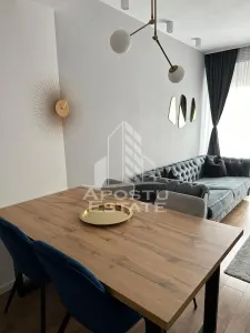 Apartament cu 2 camere, decomandat, loc subteran, zona Soarelui - foto 2