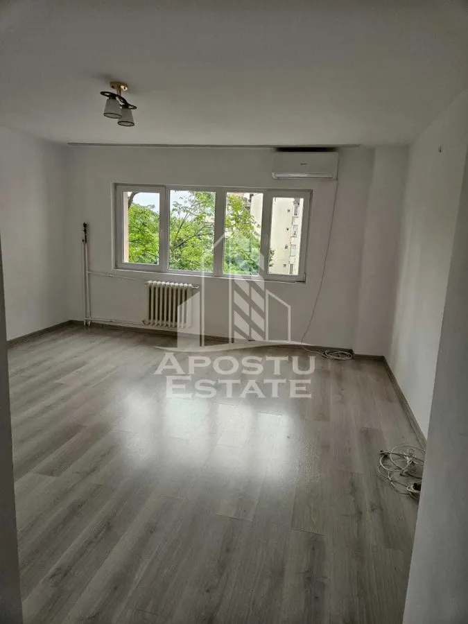 Apartament cu 2 camere, decomandat, etaj intermediar, zona Steaua - foto 1