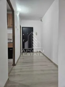 Apartament cu 2 camere, decomandat, etaj intermediar, zona Steaua - foto 4