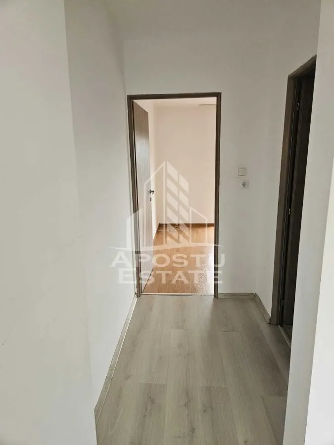 Apartament cu 2 camere, decomandat, etaj intermediar, zona Steaua - foto 5