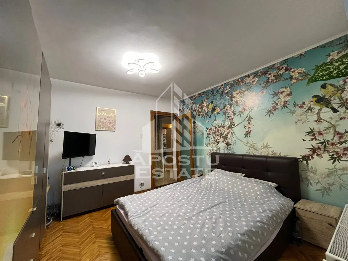 Apartament cu 3 camere, decomandat, 2 bai , 2 balcoane,zona Soarelui - foto 4
