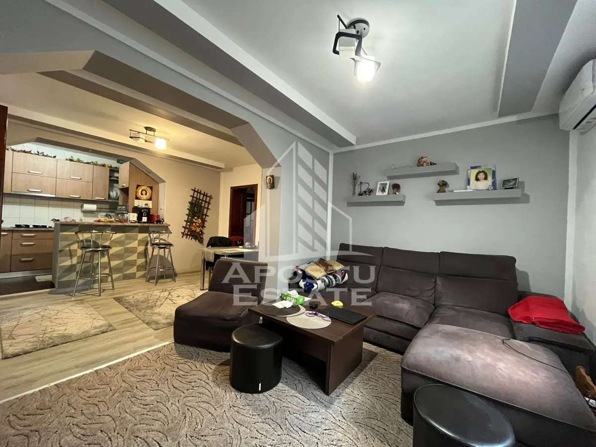 Casa individuala,3 camere, 2 bai, acces auto, garaj,teren 3182 mp - foto 1