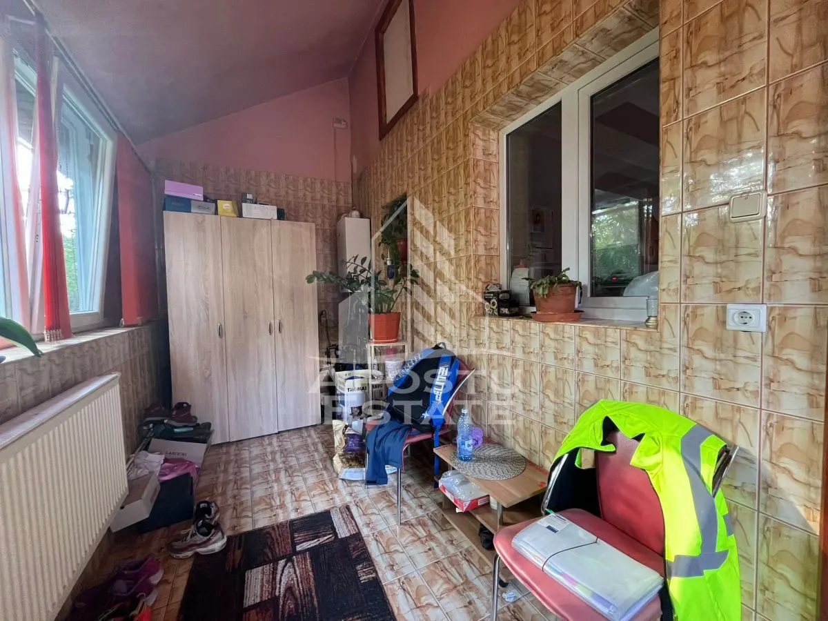 Casa individuala,3 camere, 2 bai, acces auto, garaj,teren 3182 mp - foto 8