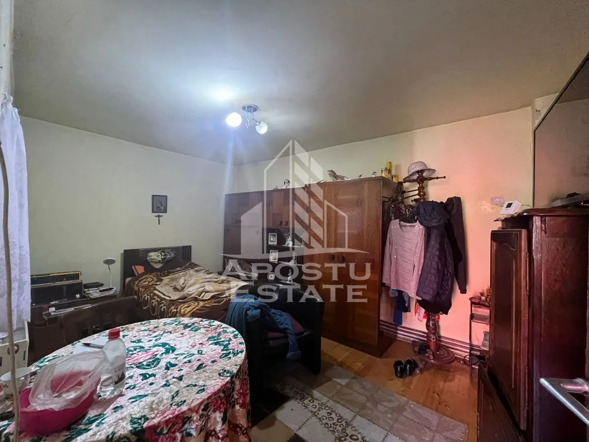Casa cu 4 camere si teren de 2698 mp in zona Freidorf - foto 4