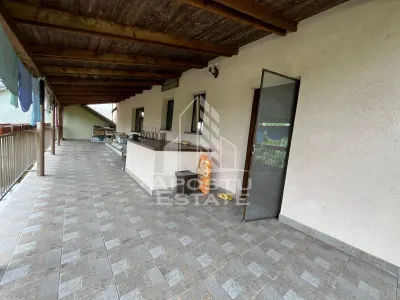 Casa individuala , 4 camere,2 bai, garaj, acces auto, 575 teren - foto 3