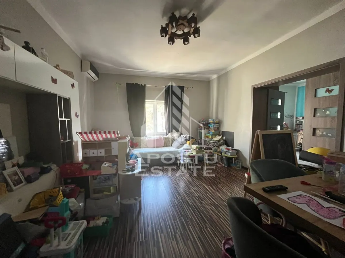 Casa cu 4 camere si teren de 2698 mp in zona Freidorf - foto 3