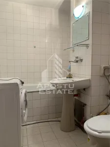 Apartament cu 2 camere, decomandat ,cu centrala proprie - foto 5