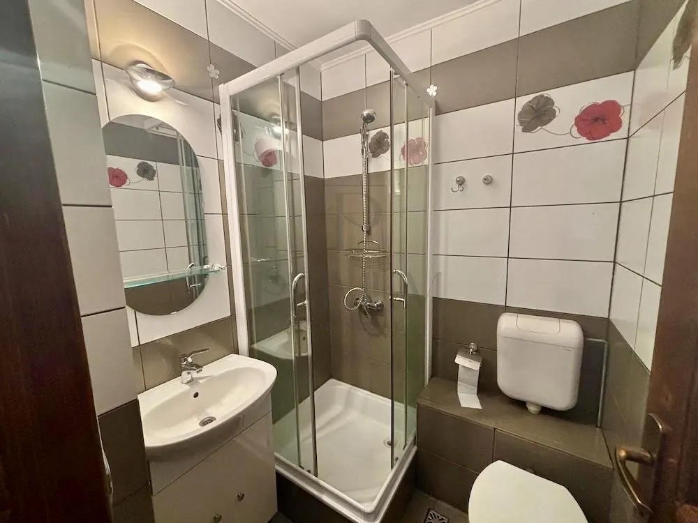 Apartament 3 camere | Calea Aradului | 80 mp | Mobilier din lemn masiv | 2 Bai | - foto 8