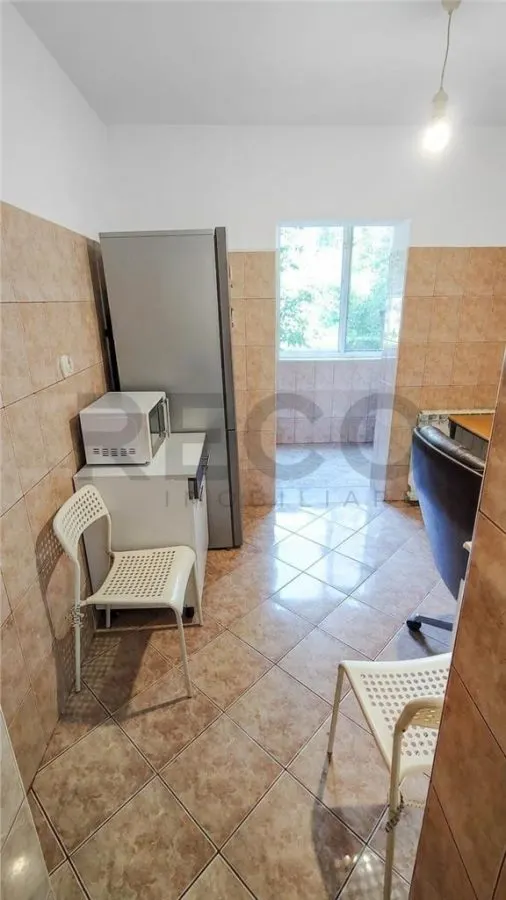 RECO Apartament 3 camere, parter, Decebal - foto 6