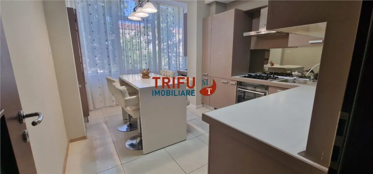 Apartament cu 4 camere, decomandat, 102 mp utili â€“ cartier Cetate - foto 18