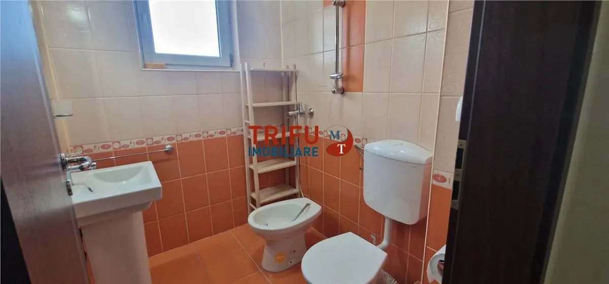 Apartament cu 4 camere, decomandat, 102 mp utili â€“ cartier Cetate - foto 23