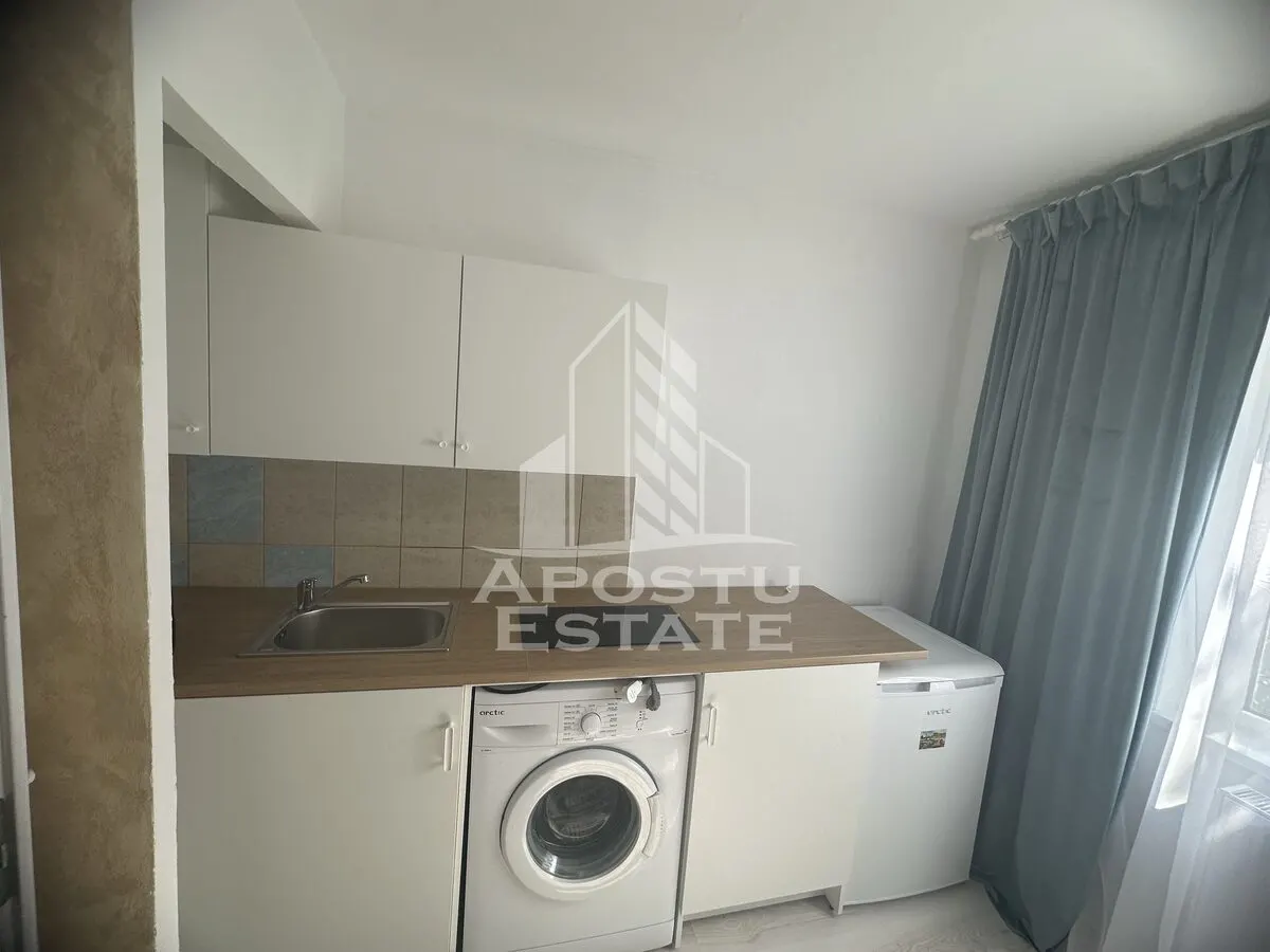 Garsoniera de vanzare, 13 mpu, zona Soarelui - foto 2
