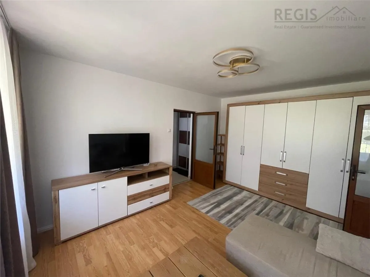Apartament 3 camere in centrul Brasovului , Piata Teatrului - foto 2