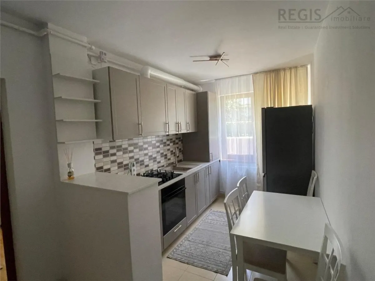Apartament 3 camere in centrul Brasovului , Piata Teatrului - foto 3