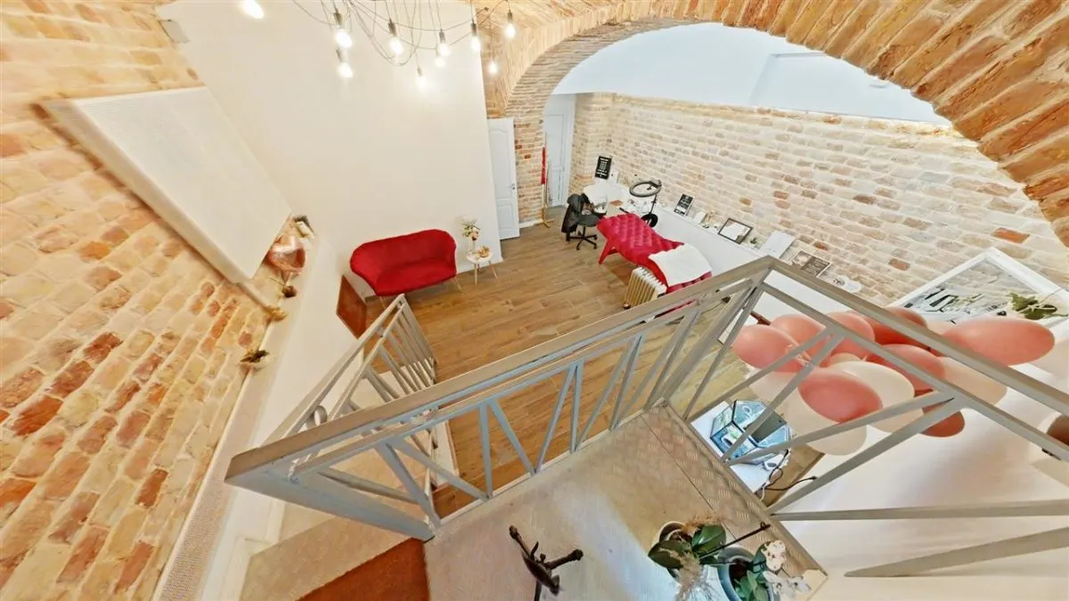 Spatiu langa Primarie pt. prestari servicii, birou, cabinet, salon - renovat - TUR VIRTUAL - foto 1