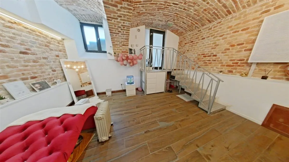 Spatiu langa Primarie pt. prestari servicii, birou, cabinet, salon - renovat - TUR VIRTUAL - foto 7