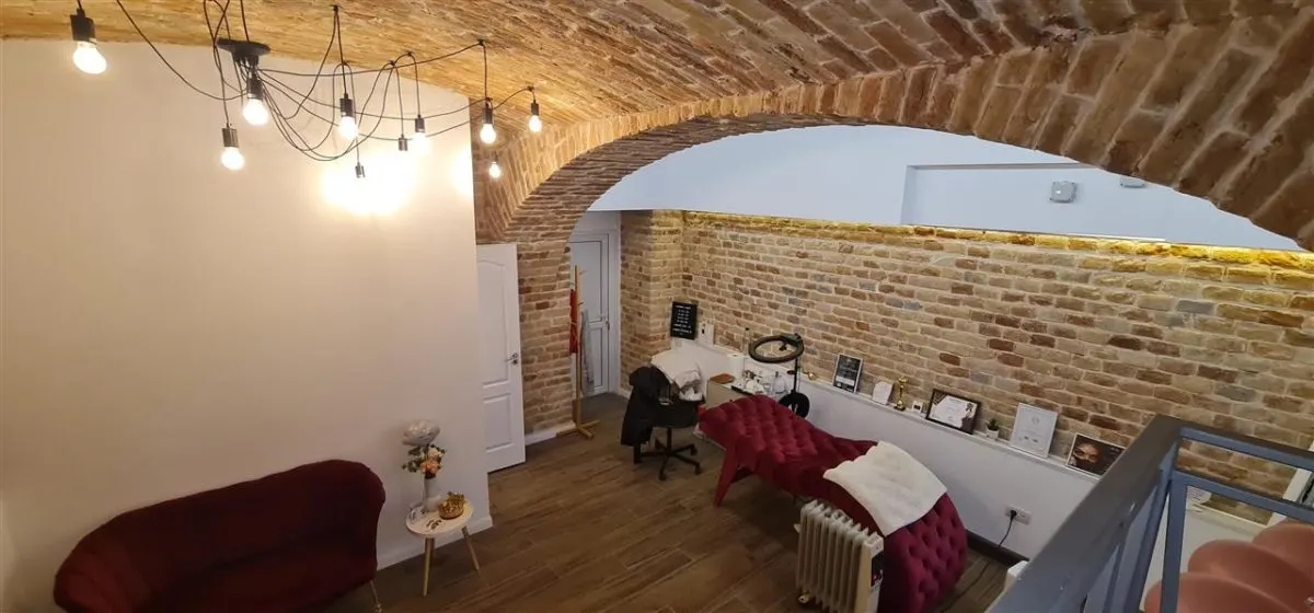 Spatiu langa Primarie pt. prestari servicii, birou, cabinet, salon - renovat - TUR VIRTUAL - foto 9