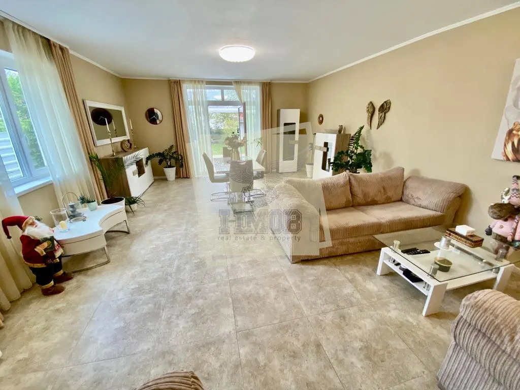 Casa cu 4 camere 3 bai 2 terase si teren 450 mp in zona Parcul Sub Arini - foto 5