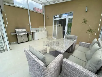 Casa cu 4 camere 3 bai 2 terase si teren 450 mp in zona Parcul Sub Arini - foto 8