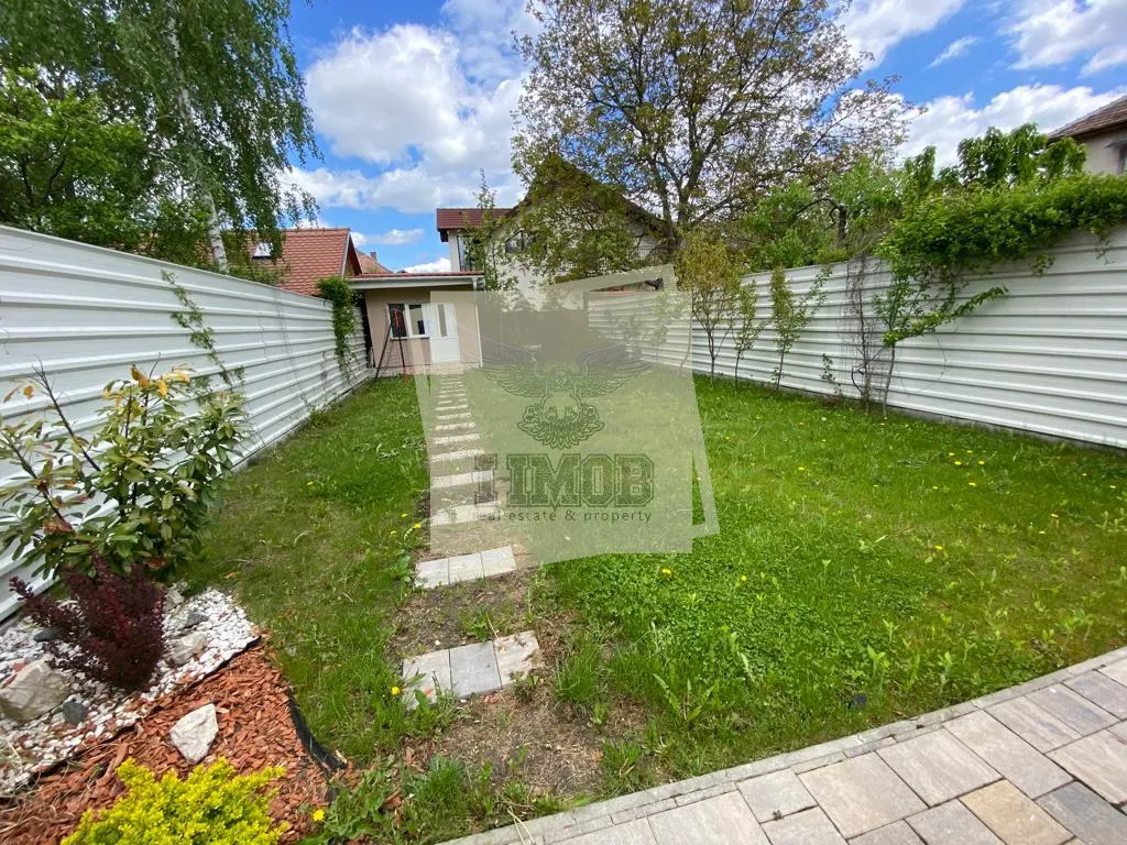 Casa cu 4 camere 3 bai 2 terase si teren 450 mp in zona Parcul Sub Arini - foto 9
