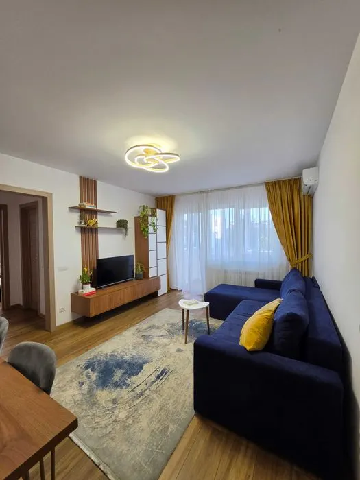 Apartament 3 camere de închiriat, renovat integral, Podu Roș â€“ Bd. Socola - foto 1