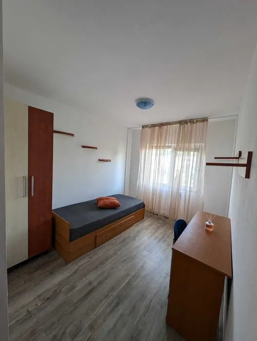 Apartament 4 camere de închiriat, Gara, ideal pentru 4 studenți - foto 2