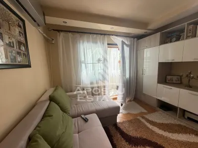 Apartament cu 3 camere de vanzare , etajul 2 , Zona Lipovei, Timisoara - foto 3