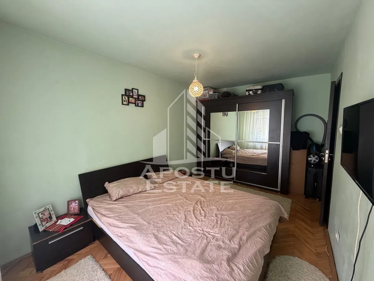 Apartament cu 3 camere de vanzare , etajul 2 , Zona Lipovei, Timisoara - foto 5