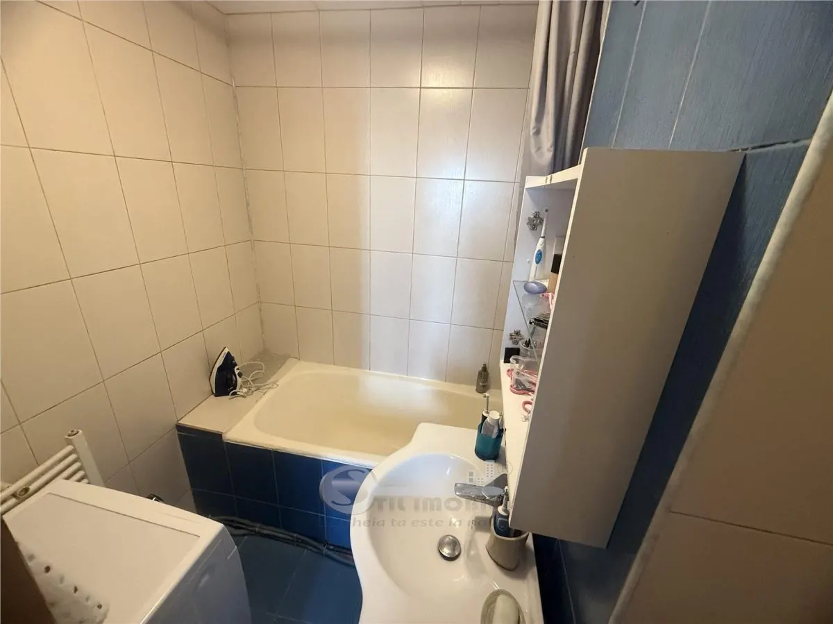 2 CAM GALATA BULEVARD, ET 1, DECOMANDAT,  2 BALCOANE - foto 11