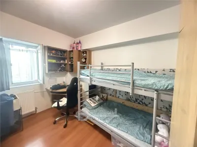 2 CAM GALATA BULEVARD, ET 1, DECOMANDAT,  2 BALCOANE - foto 16