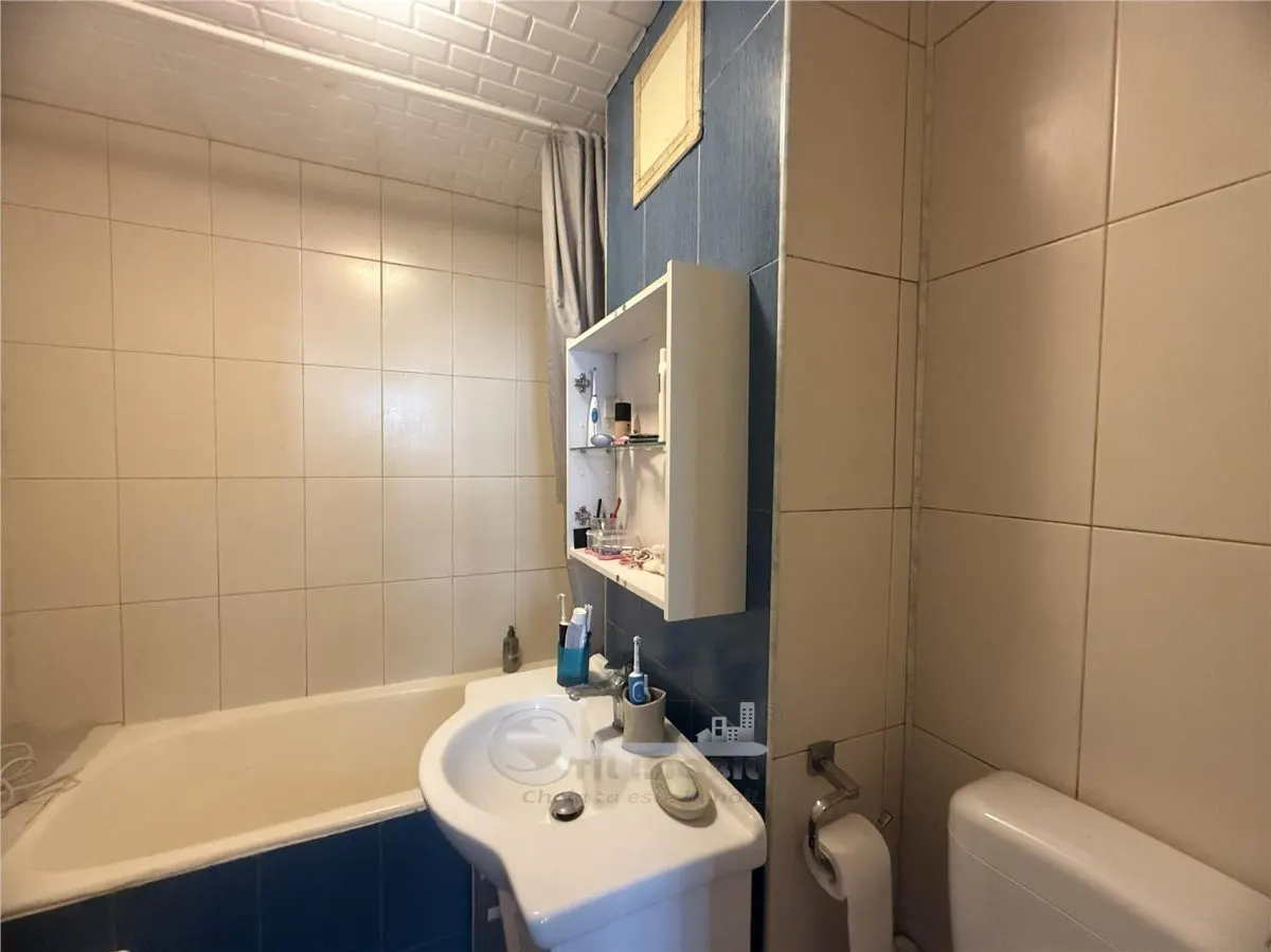 2 CAM GALATA BULEVARD, ET 1, DECOMANDAT,  2 BALCOANE - foto 17