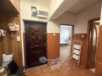 2 CAM GALATA BULEVARD, ET 1, DECOMANDAT,  2 BALCOANE - foto 6