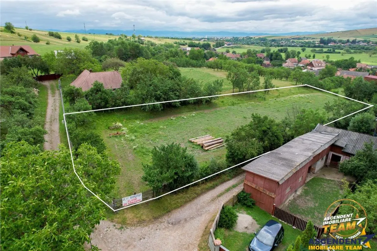 Film! 2.700 mp:refugiu al linistii si oportunitatii imobiliare,Cernat,Sfantu Gheorghe - foto 2