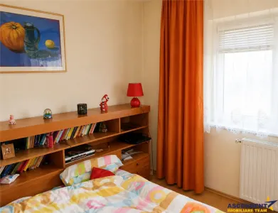 Calea Bucuresti,3 camere,decomandate,  etaj 2, 87mp,  2bai, centrala proprie, termopane, potential personalizare. - foto 6