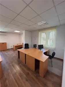 Spatiu de birou - zona linistita - centrala proprie - aer conditionat - foto 3