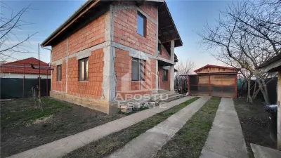 Casa individuala,190 mp utili,garaj si teren de 700 mp,Satchinez - Satchinez