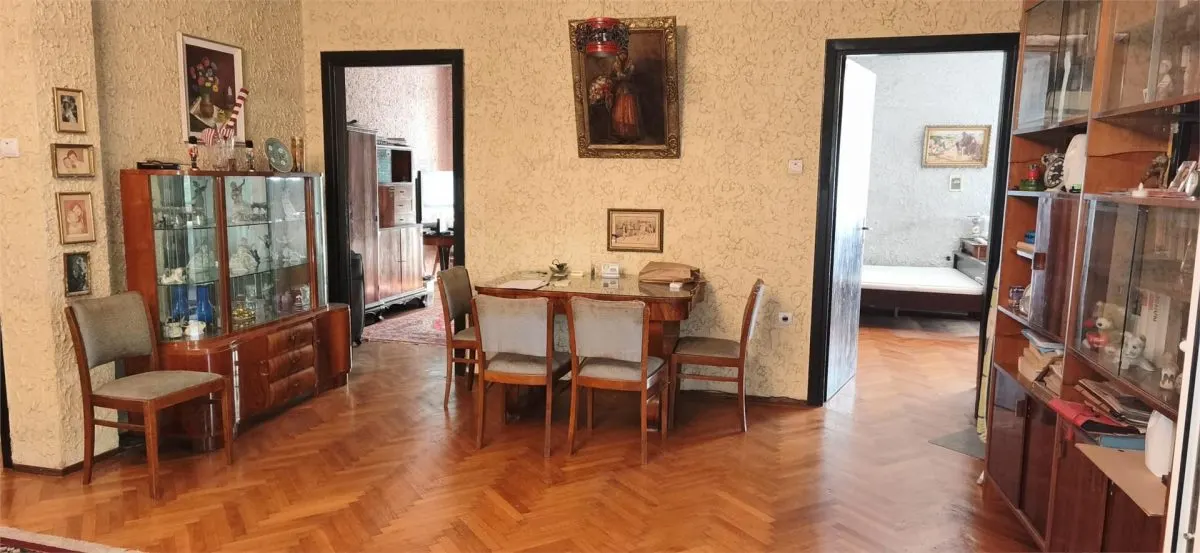Vânzare apartament 3 camere | ultracentral | Piata Națiunilor Unite | interbelic | fara risc si urgență | 110mp utili | etaj 1/ P+E+ M - foto 1
