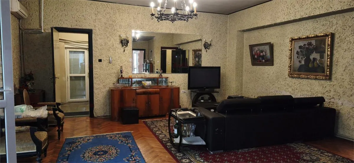 Vânzare apartament 3 camere | ultracentral | Piata Națiunilor Unite | interbelic | fara risc si urgență | 110mp utili | etaj 1/ P+E+ M - foto 3