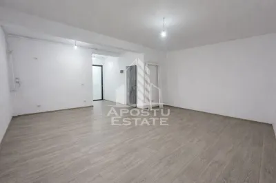 Apartament cu 2 camere, semidecomandat, etaj 2, zona Lidl din Giroc - foto 3