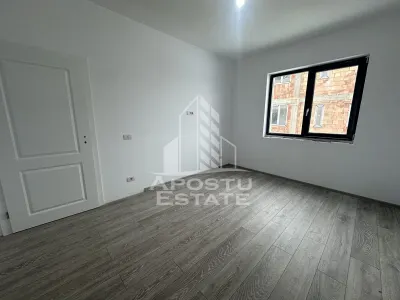 Apartament cu 2 camere, semidecomandat, etaj 2, zona Lidl din Giroc - foto 5