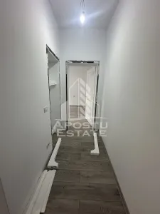 Apartament cu 2 camere, semidecomandat, etaj 2, zona Lidl din Giroc - foto 8