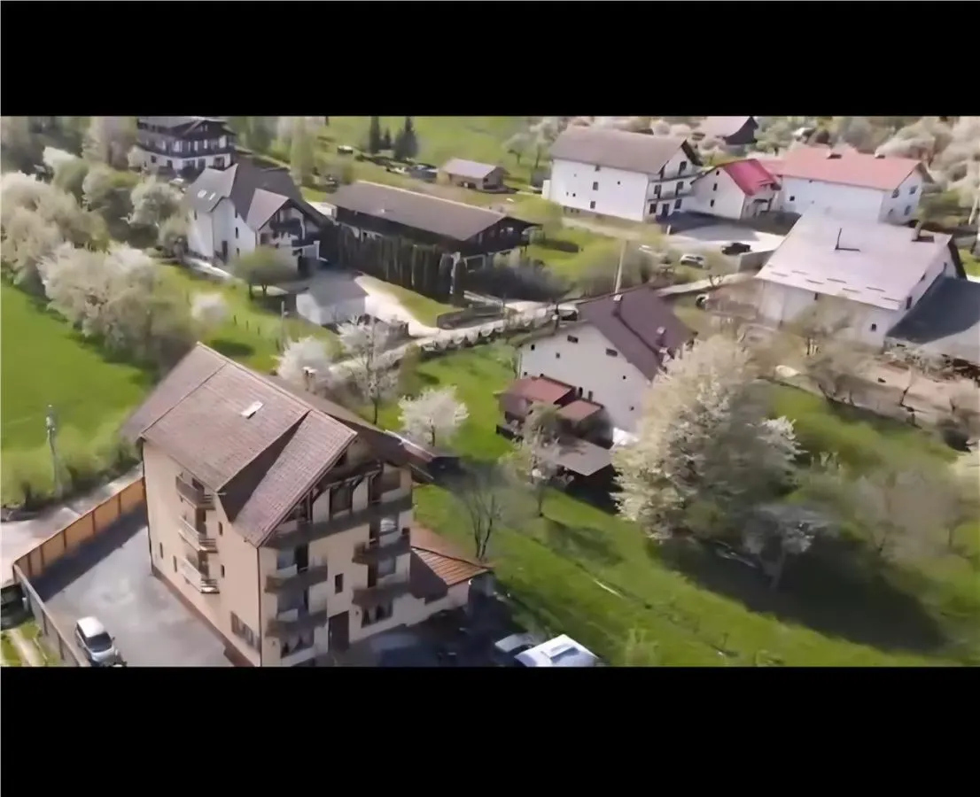 Casa stil duplex Teren zona Bran - foto 2