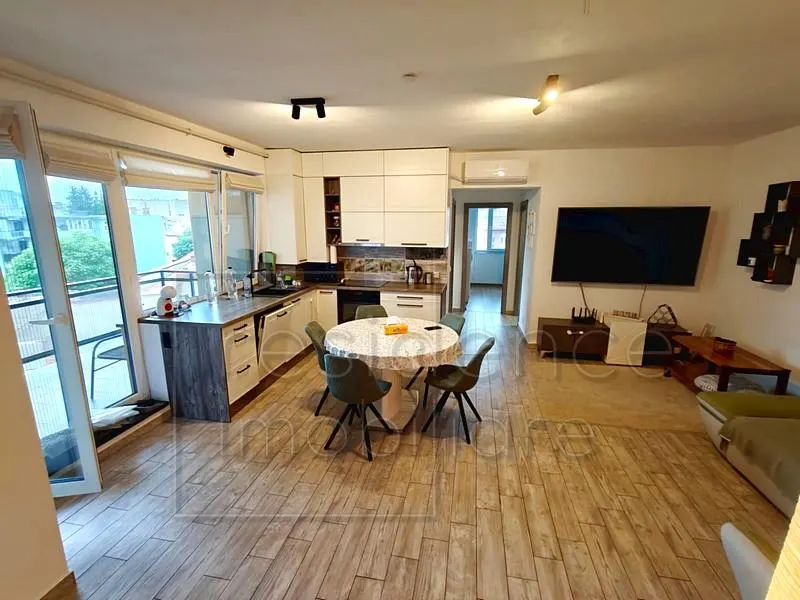 Apartament modern 3 camere, Centru, zona Traian+Garaj - foto 2