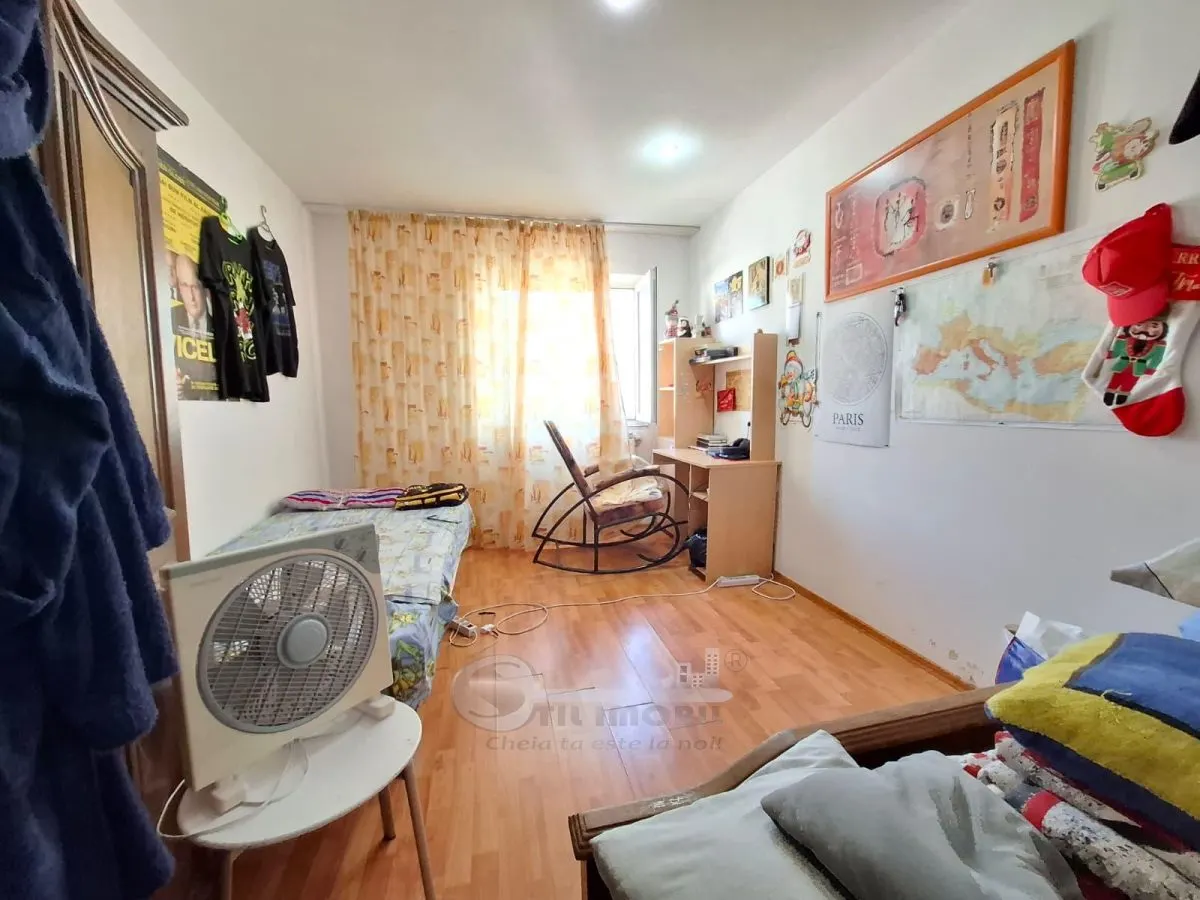 Nicolina 1, apartament 2 camere, decomandat, baie cu geam, 46 mp, se accepta credit bancar - foto 3