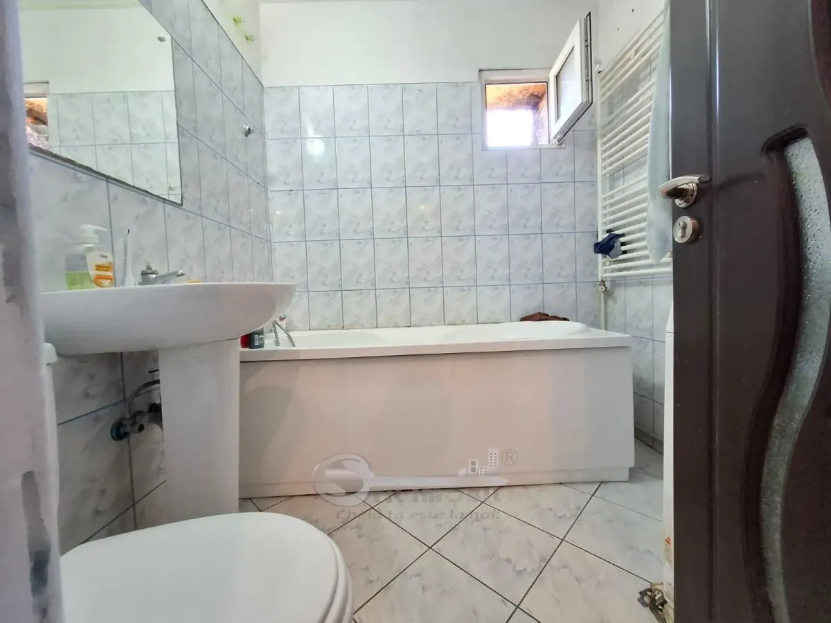Nicolina 1, apartament 2 camere, decomandat, baie cu geam, 46 mp, se accepta credit bancar - foto 7