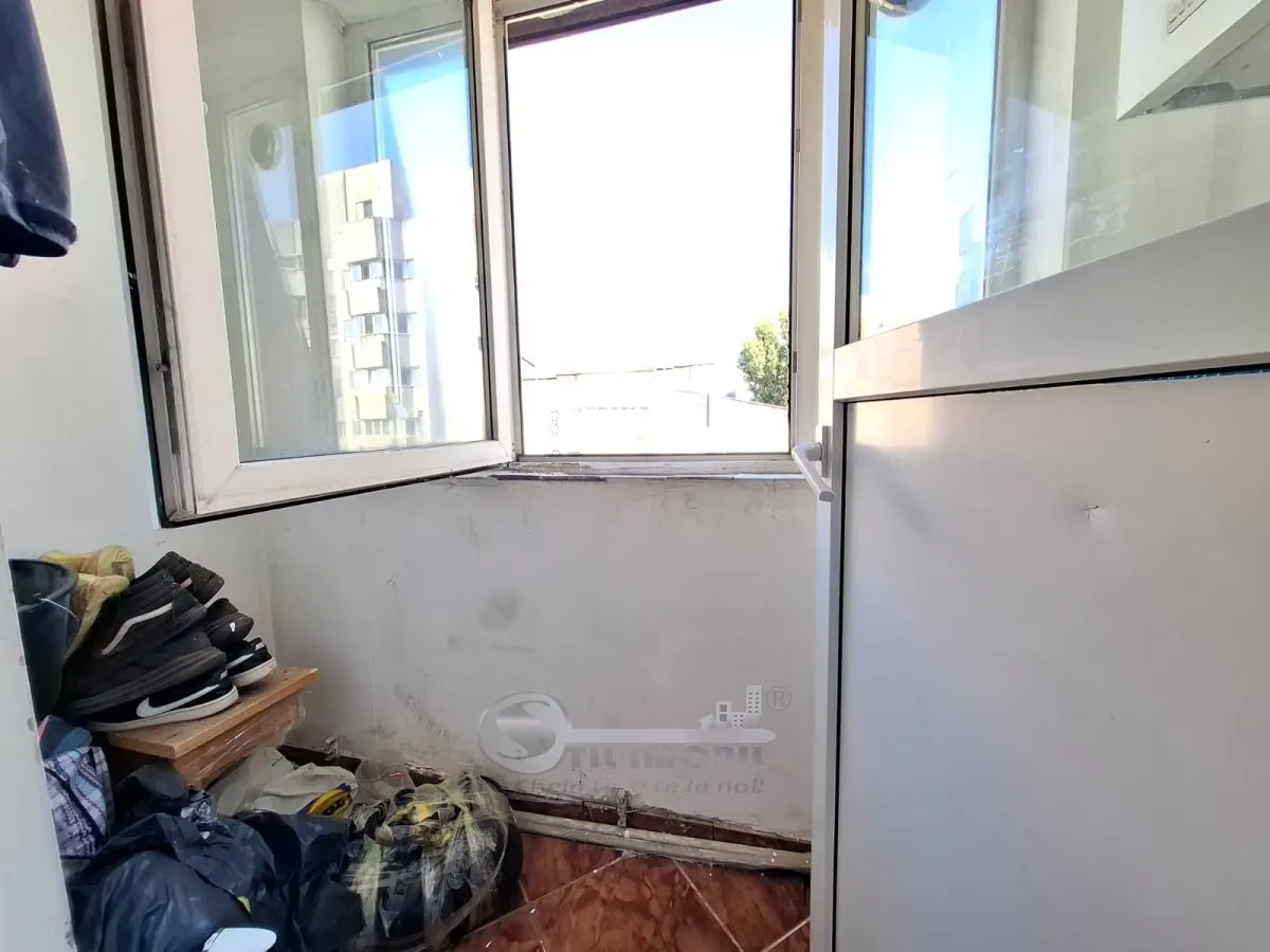 Nicolina 1, apartament 2 camere, decomandat, baie cu geam, 46 mp, se accepta credit bancar - foto 8