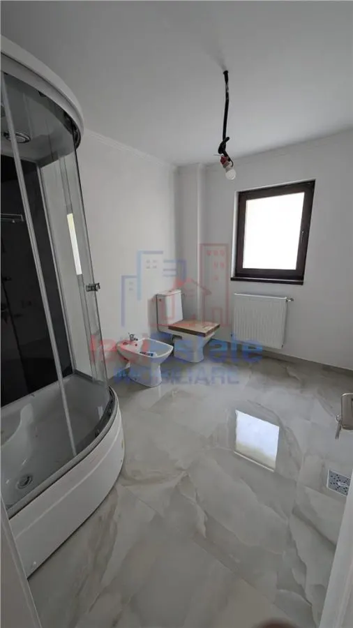 Vila de vanzare in Bucium - Spatioasa, Finisaje Premium - foto 9