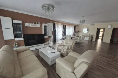 Casa spatioasa 320 mp, teren 1207 mp, central in Pesac - foto 5