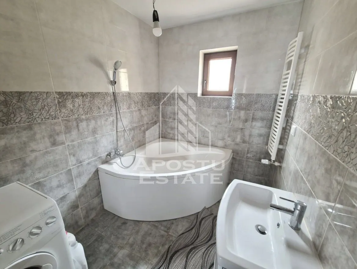 Casa spatioasa 320 mp, teren 1207 mp, central in Pesac - foto 6